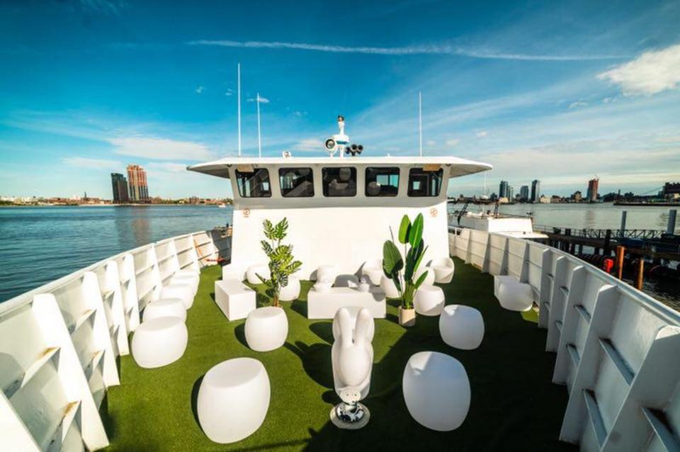 NY Summer Friday HipHop vs Reggae® Jewel night yacht party Skyport Marina